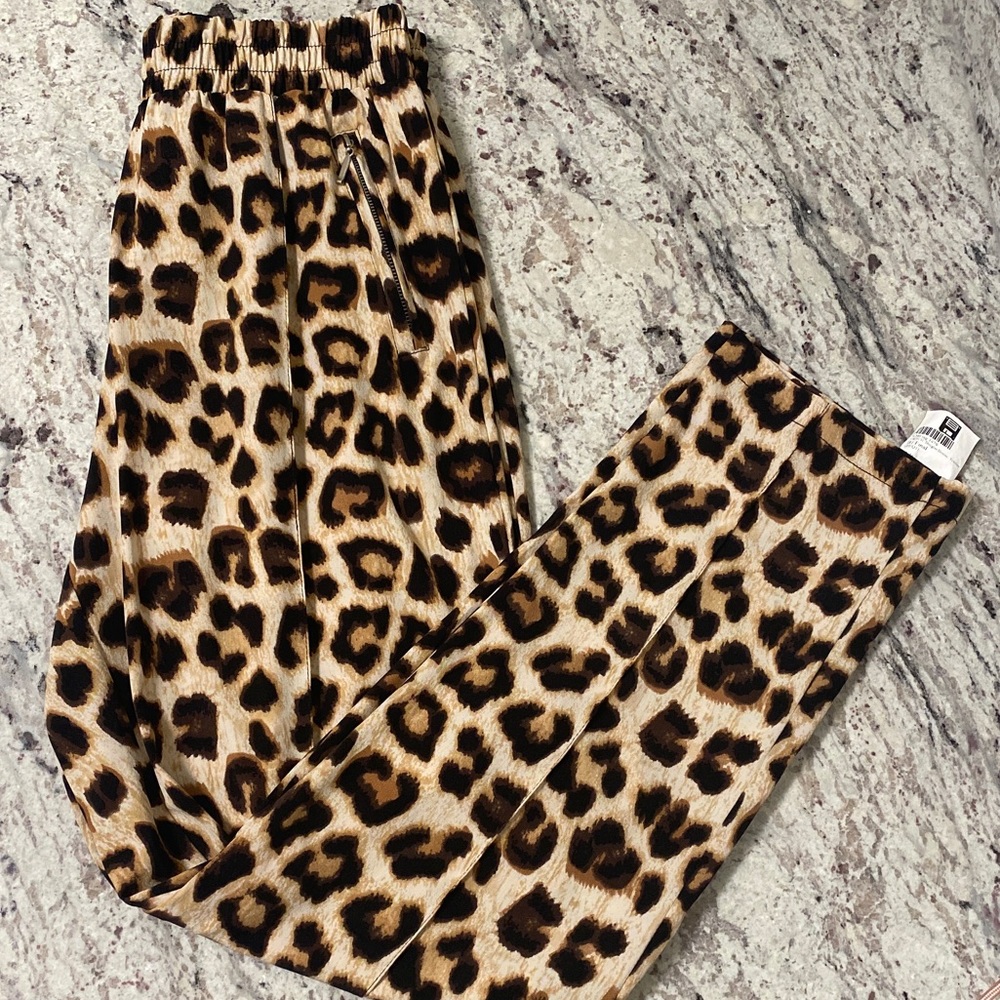 WOMENS DRESS PANTS SIZE MEDIUM